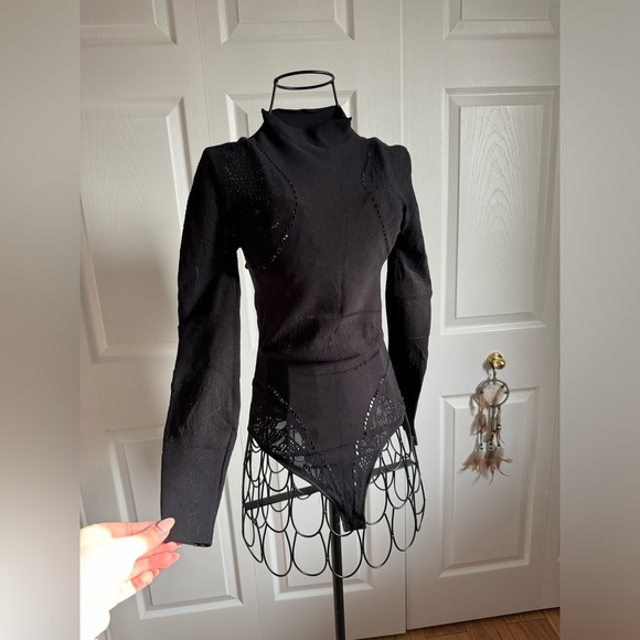 Netted Sleeve Body Suit - Picture 2 of 3